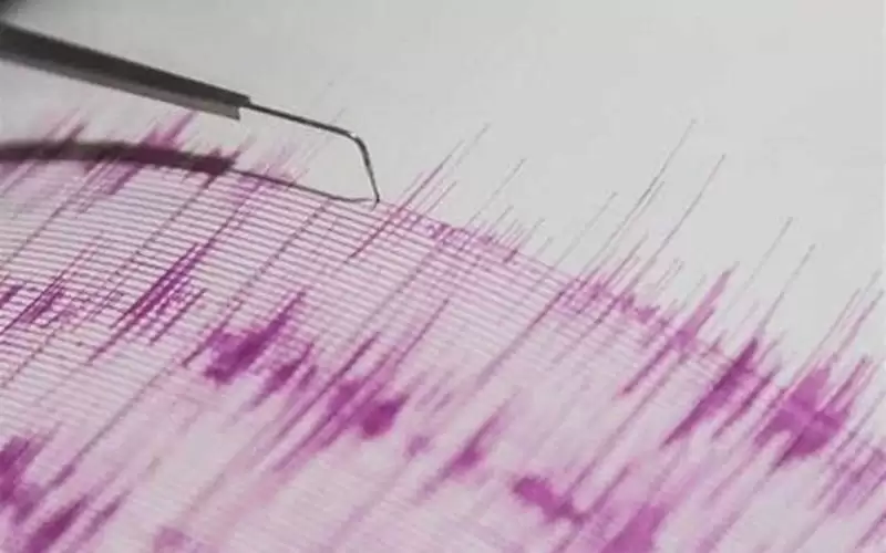 زلزال عنيف بقوة 6.2 قبالة ساحل