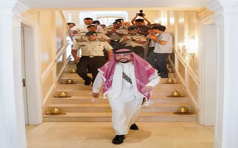 الحاضرون لحمام العريس من أقارب ولي