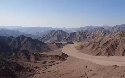 الطيران الإسرائيلي يقصف مواقعا في سيناء