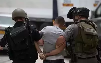 الاحتلال يعتقل 15 فلسطينيا من المغير
