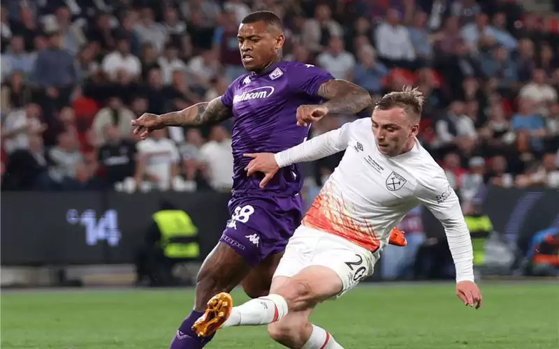 وست هام يصعق فيورنتينا في نهائي