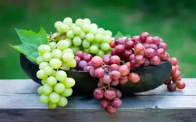 فوائد تناول العنب ثلاث مرات يوميا