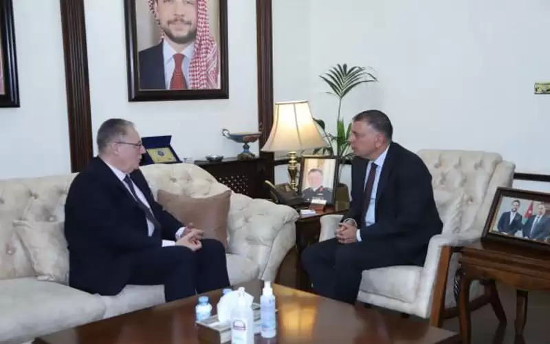 الفراية يبحث أوجه التعاون مع برنامج