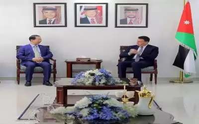 الصفدي يلتقي سفيري الصين وإيرلندا
