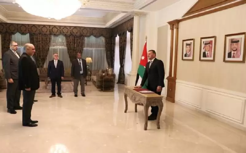 العبداللات والذيابات والجاغوب يؤدون اليمين القانونية