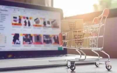 متى يحرم البيع والشراء عبر المتاجر