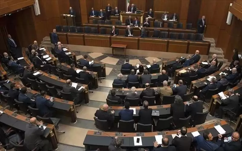 النواب اللبناني يفشل بانتخاب رئيس للبلاد