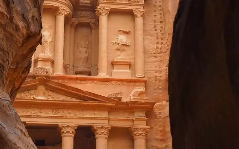 493.7 مليون دينار انفقها الأردنيون على