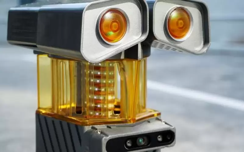 سنغافورة تعتزم نشر مزيد من روبوتات