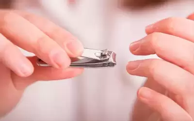 الافتاء الأردنية توضح حكم قص الشعر
