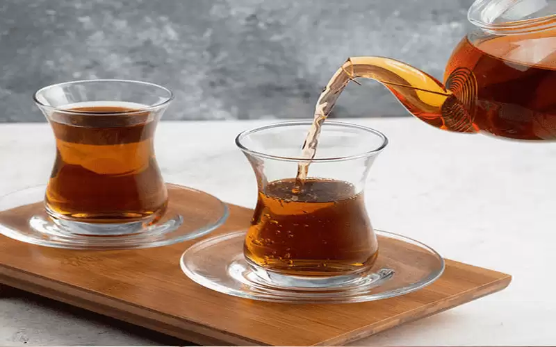 كوبان من الشاي.. ماذا يفعلان بصحة