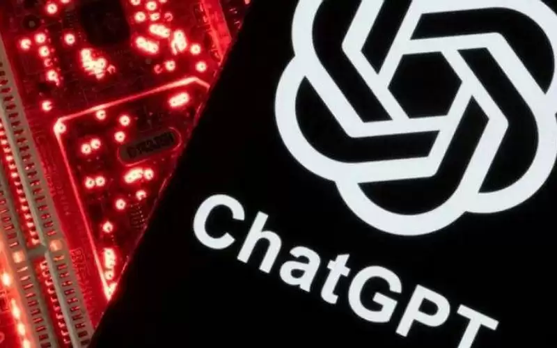 ChatGPT عدو الحكومة في بريطانيا