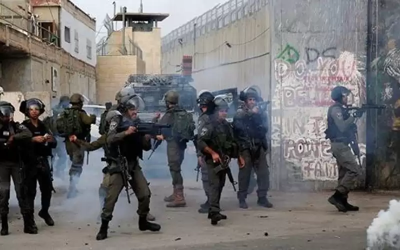 إصابة عشرات الفلسطينيين خلال مواجهات مع