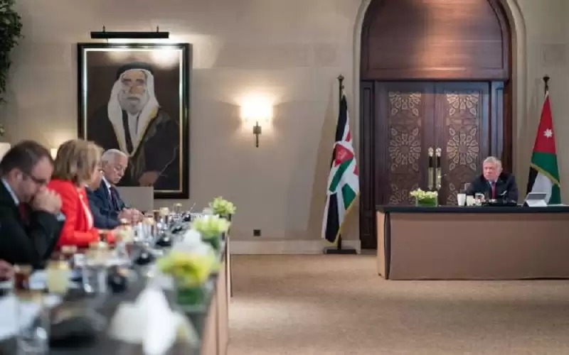 بالأسماء .. الحاضرون للقاء الملك من