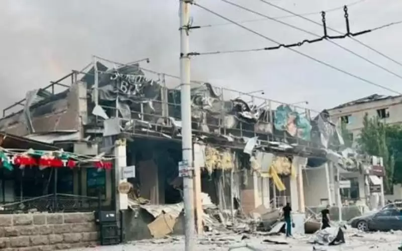 8 قتلى على الأقل بقصف روسي