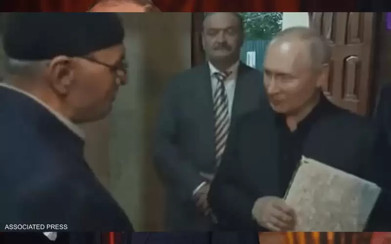 بوتين يحتضن القرآن ردا على حرقه