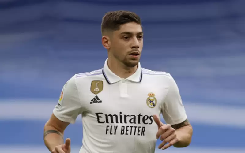 قاض إسباني يدعو لإيقاف نجم الريال