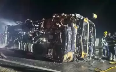 25 قتيلا في حريق بحافلة هندية