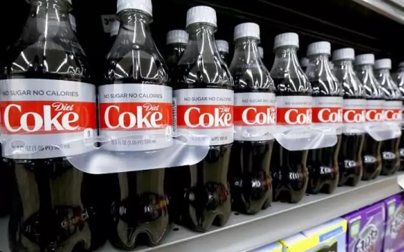 الصحة العالمية تحذر: محلي مشروبات غازية