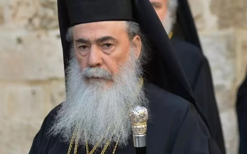 بطريرك الأردن وفلسطين يدين إحراق القرآن