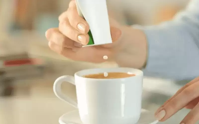 هل محلي الأسبارتام يسبب السرطان؟