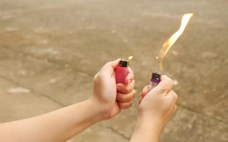 بعد اقتطاع كامل راتبه للبنك.. شخص