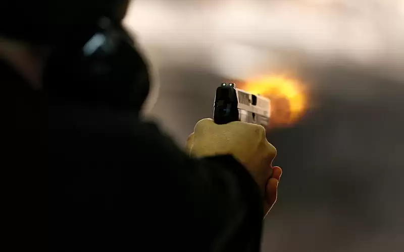 أطلق الرصاص عشوائيا.. القبض على شخص