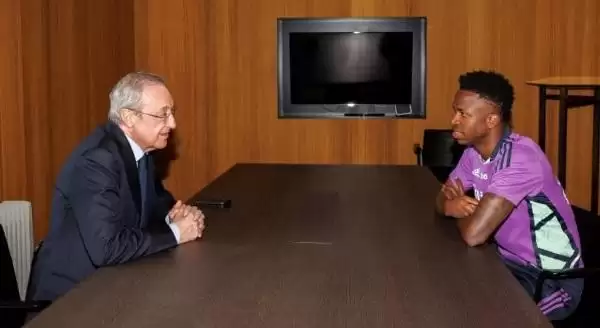 تقارير: فينيسيوس جدد عقده مع ريال