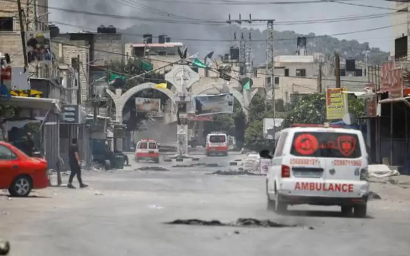 الاحتلال يبدأ الانسحاب تدريجيا من مخيم