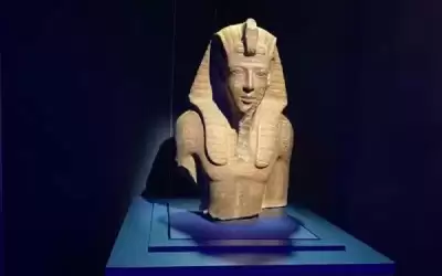 سويسرا تعيد لمصر قطعة من تمثال