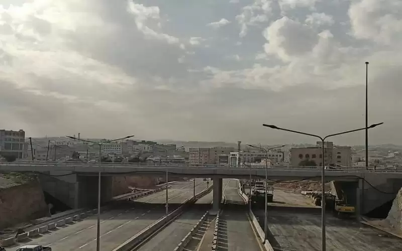 إغلاق السير أعلى جسر ماركا من