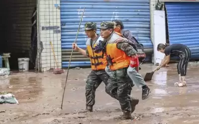 15 قتيلا جراء أمطار غزيرة في