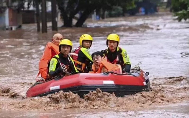 مقتل 15 شخصا جراء الامطار الغزيرة