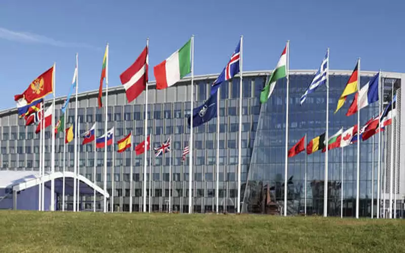 صحيفة: الغرب يحدد ما يمكن فعله