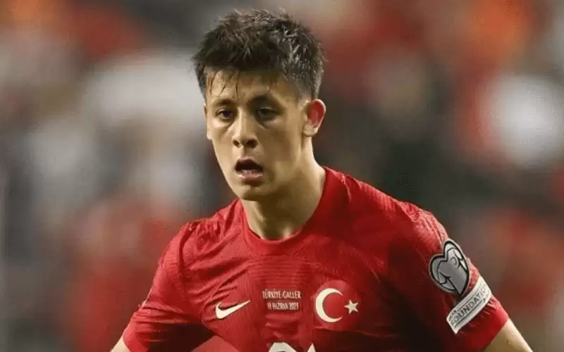 ريال مدريد يتفوق في (كلاسيكو التعاقدات)