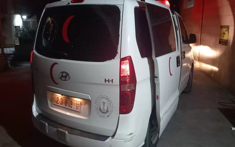 نجاة رضيع وطاقم إسعاف من اعتداء