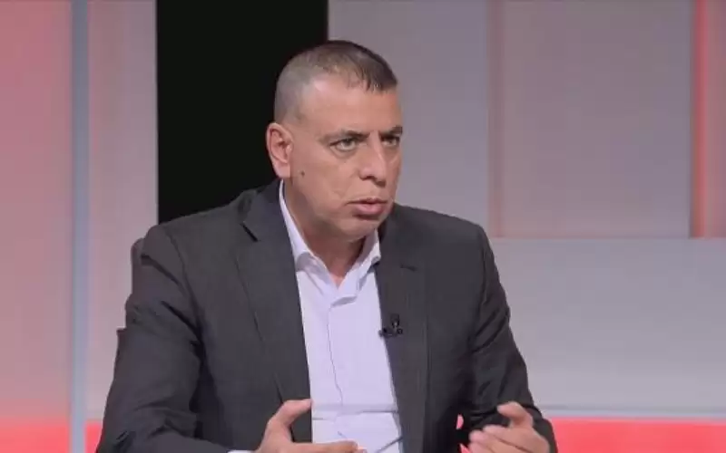 الفراية بعمم باستثناء مادة كيميائية من