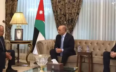 الخصاونة يستقبل وزير الصناعة والإنتاج الصيدلاني