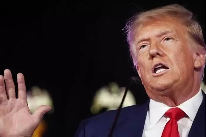 محامو ترامب يطلبون تأجيل محاكمته