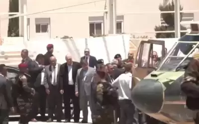 عباس يصل جنين على متن طائرة