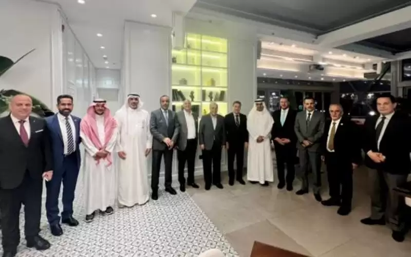 عمان الاهلية تقيم حفل عشاء للملحقين