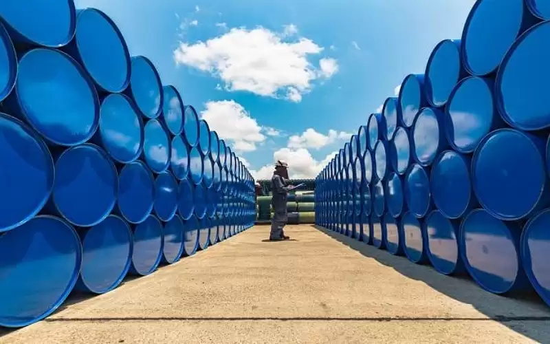 أسعار النفط تصعد بدعم شح المعروض