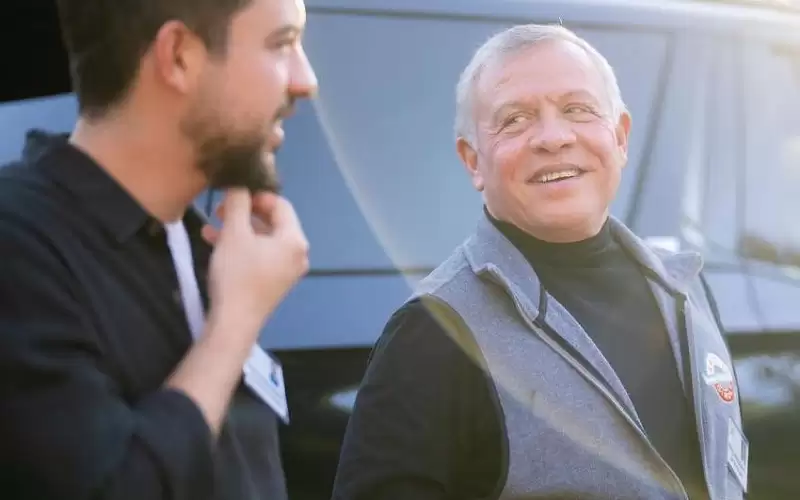 الملك يلتقي رؤساء وممثلي شركات عالمية