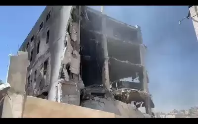 انهيار اجزاء من مصنع الاسفنج بفعل