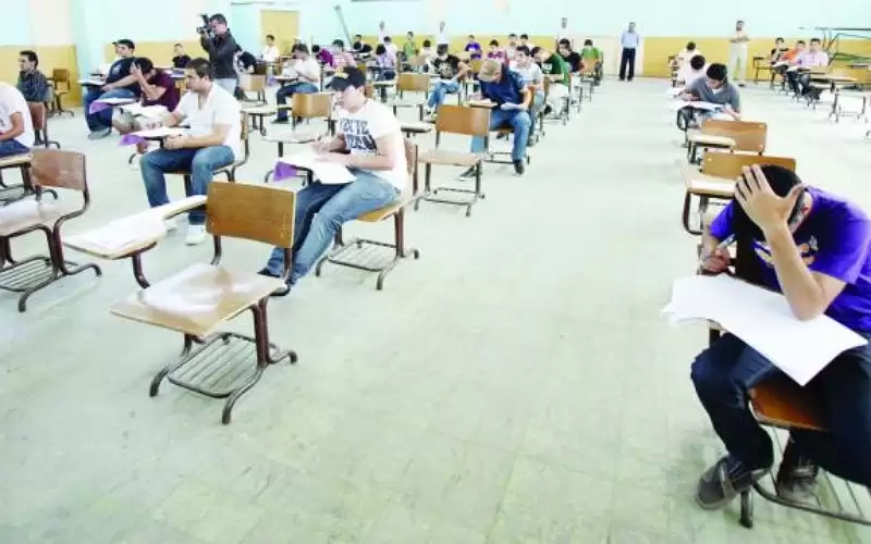 أكثر من 73 ألف طالب يؤدون