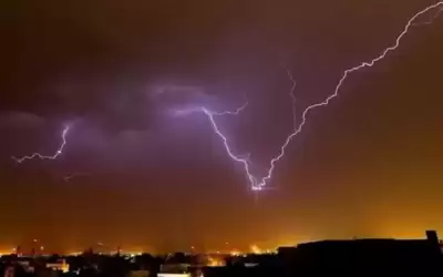 مصرع 10 أشخاص جراء صواعق البرق