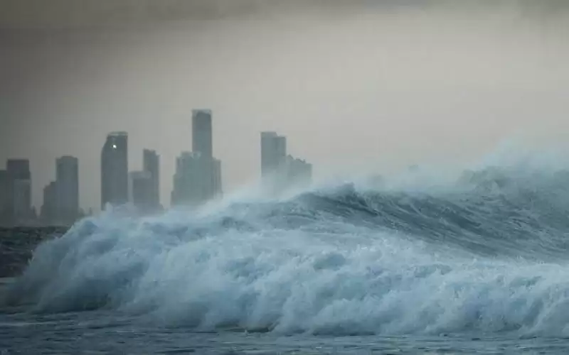 تحذير من وقوع تسونامي بأميركا
