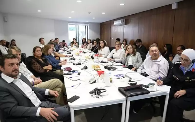 طاولة مستديرة لـ أرض تدعو لتفعيل