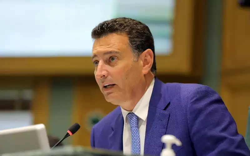 الصفدي يشطب أوصاف مسيئة صدرت من