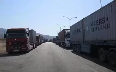 دراسة رسوم عبور الشاحنات بين الأردن
